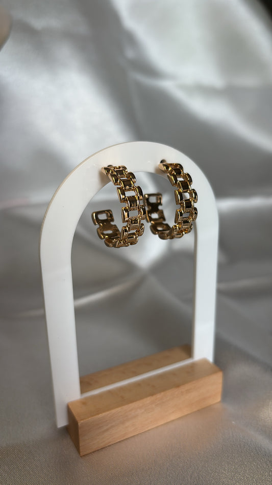 Chain Reaction Hoop Earring