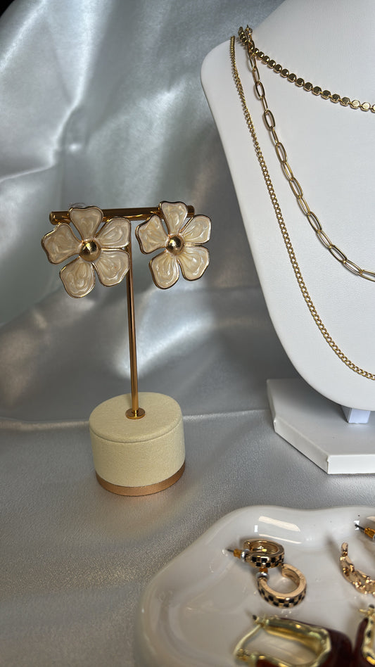 Pretty in Petals Stud Earring